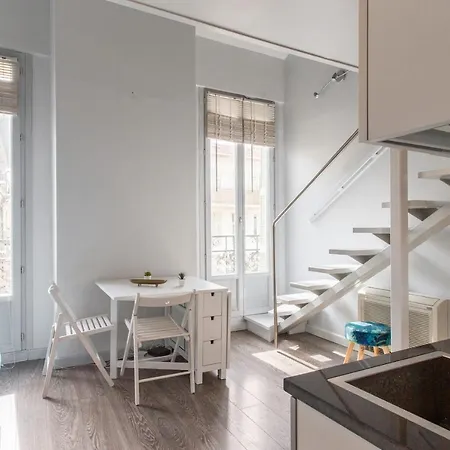 Beautiful Flat 2 Min Away From The And With Balcony In - Welkeys 아파트 니스