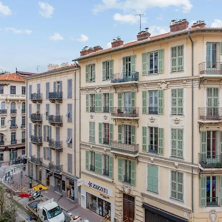 Beautiful Flat 2 Min Away From The And With Balcony In - Welkeys * 니스