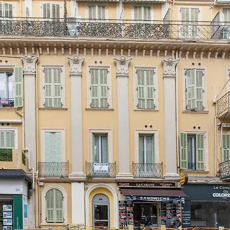 Beautiful Flat 2 Min Away From The And With Balcony In - Welkeys 아파트 *
